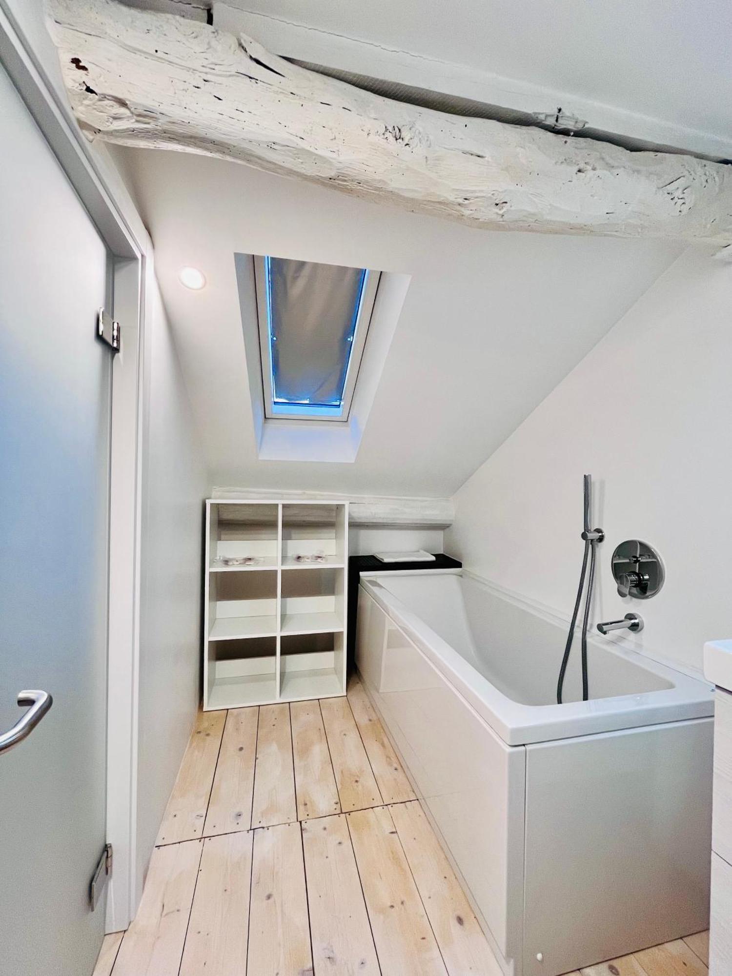 Riverside Loft Navigli - Spacious Two-Bedroom Apartment Milano Ngoại thất bức ảnh