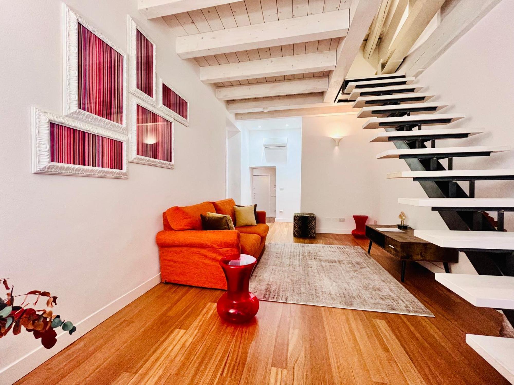 Riverside Loft Navigli - Spacious Two-Bedroom Apartment Milano Ngoại thất bức ảnh