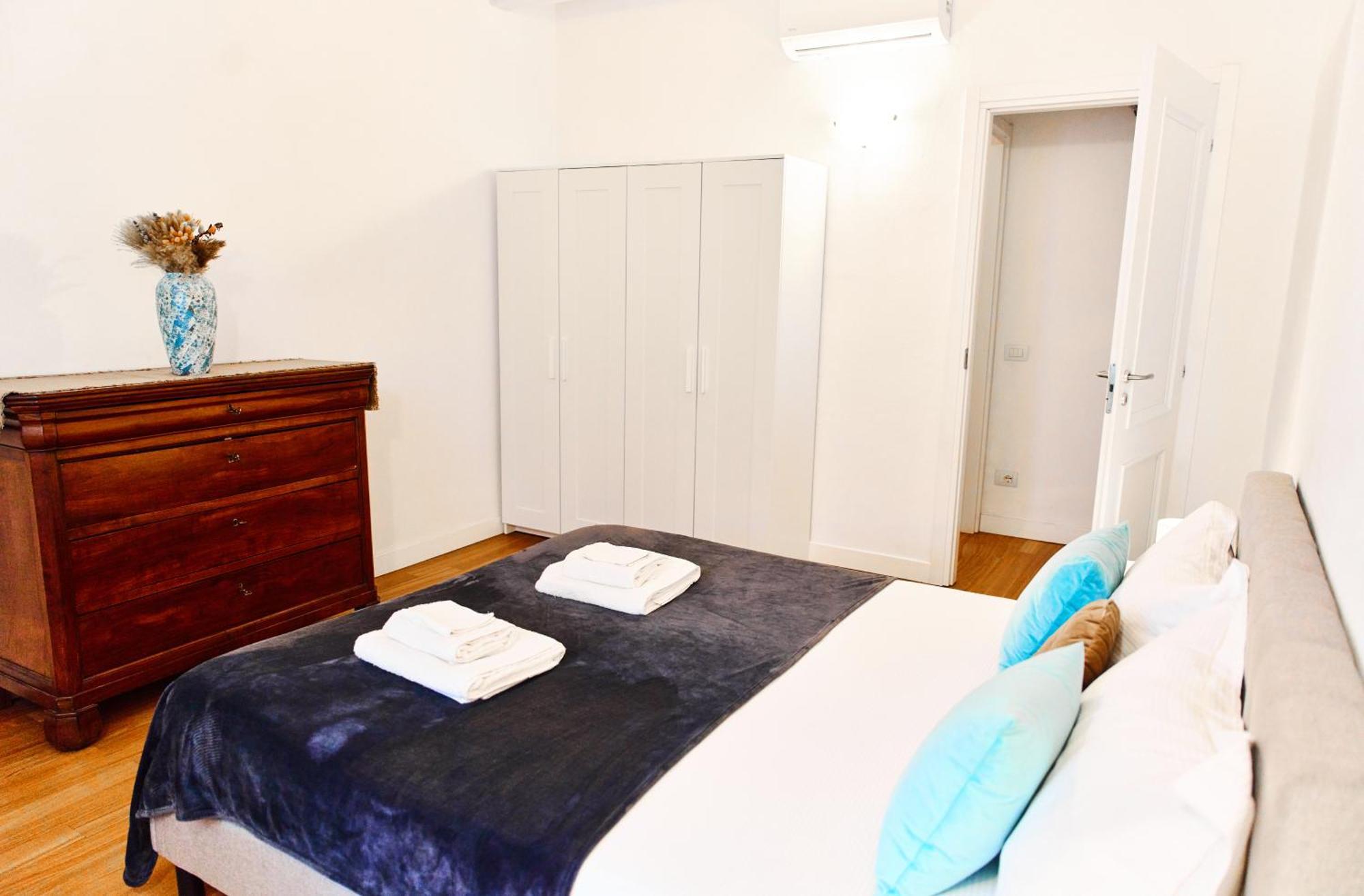 Riverside Loft Navigli - Spacious Two-Bedroom Apartment Milano Ngoại thất bức ảnh